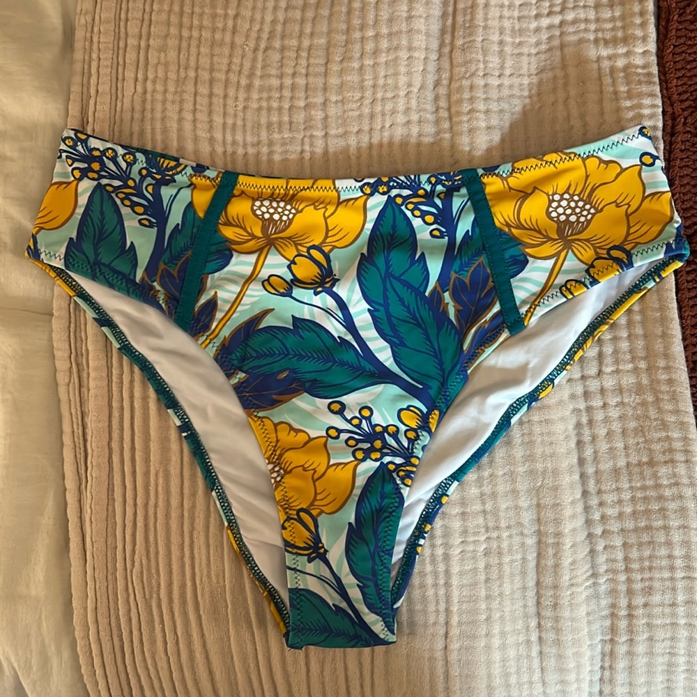 never worn bathing suit bottoms
